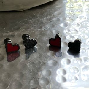 Marc Jacobs Jewelry - Marc Jacobs heart earrings ❤️🖤 Marc Jacobs Jewelry - Marc Jacobs heart earrings ❤️🖤